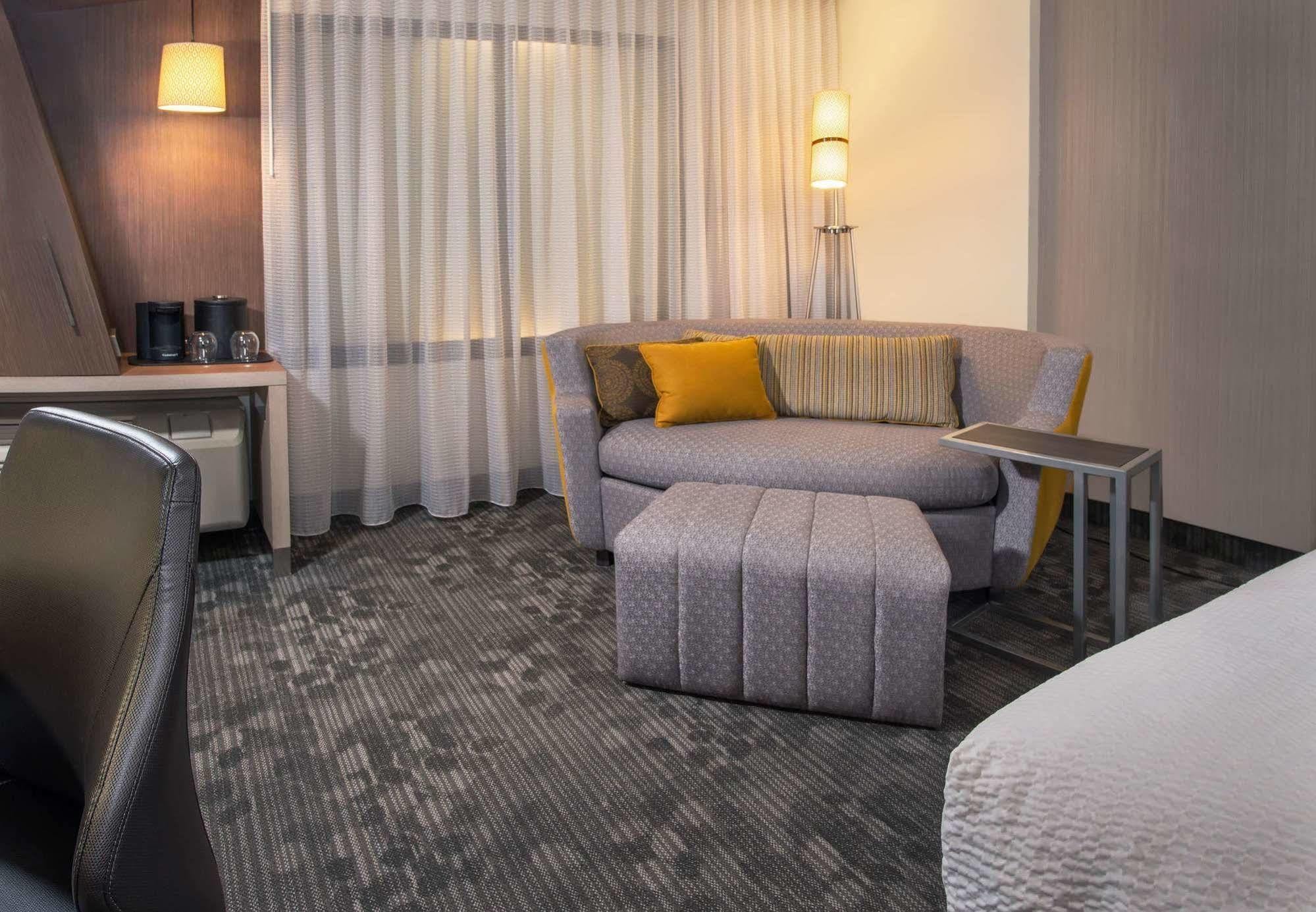 Courtyard By Marriott Somerset Exterior foto